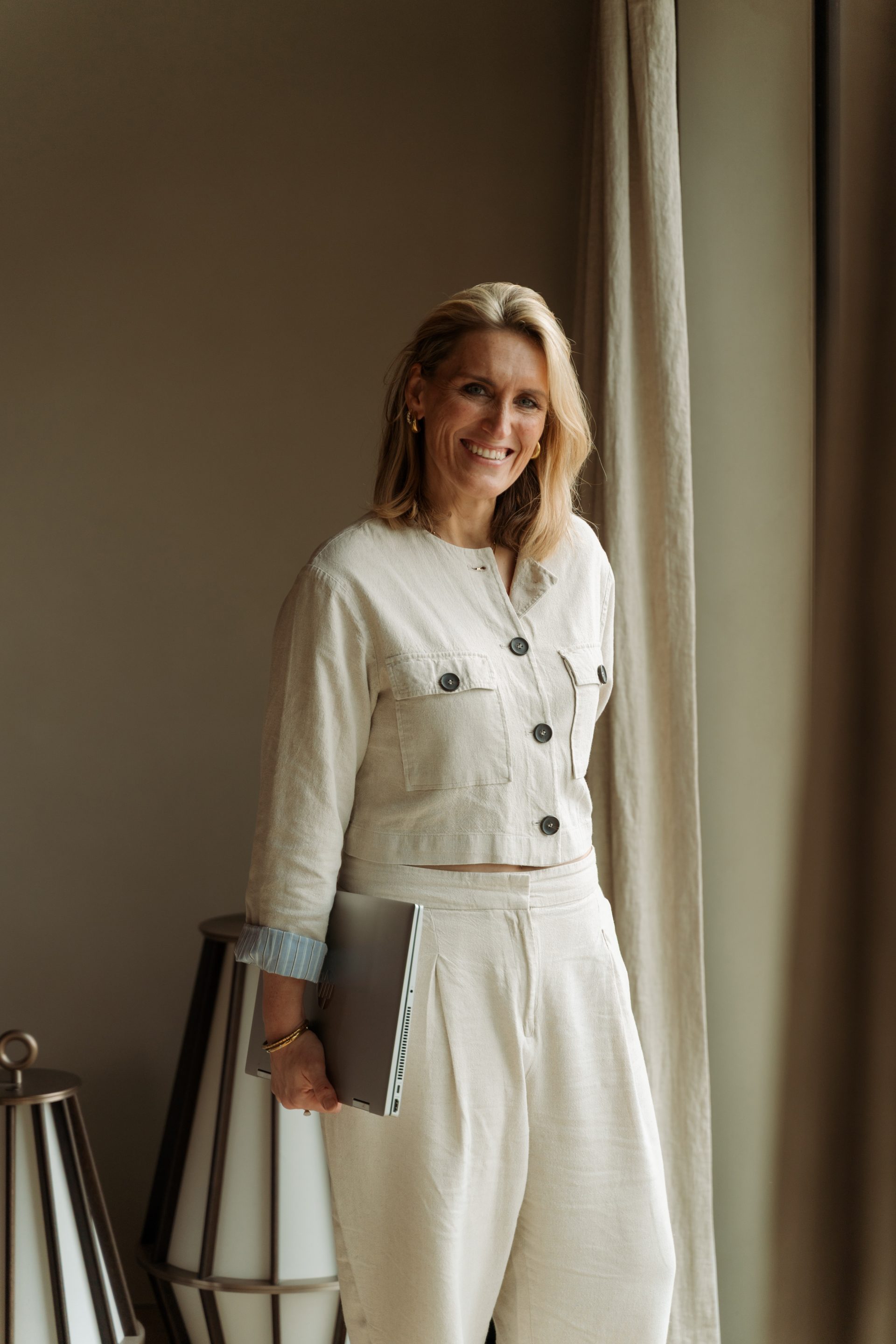 Lindsey portret raamdecoratie seen fabrics